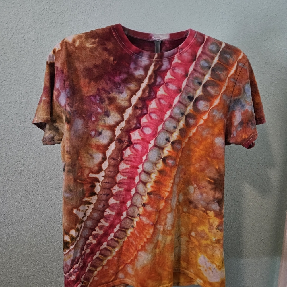 Cool Handmade One-of-a-kind Tie-dye Unisex T-shirt L - Picture 4 of 10